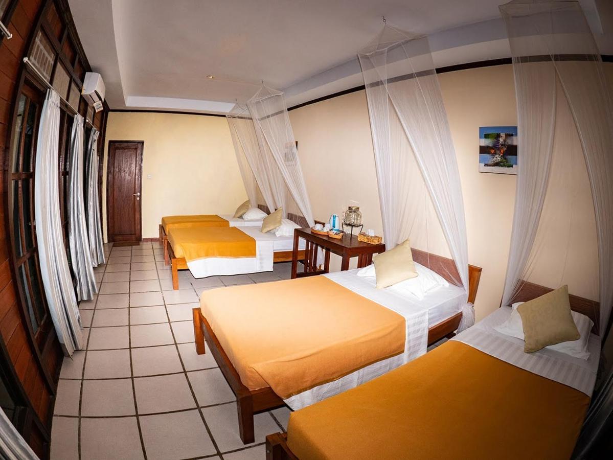 วายโว ไดฟ์ รีสอร์ต ราจา อัมพัต Hotel Rabia ภายนอก รูปภาพ