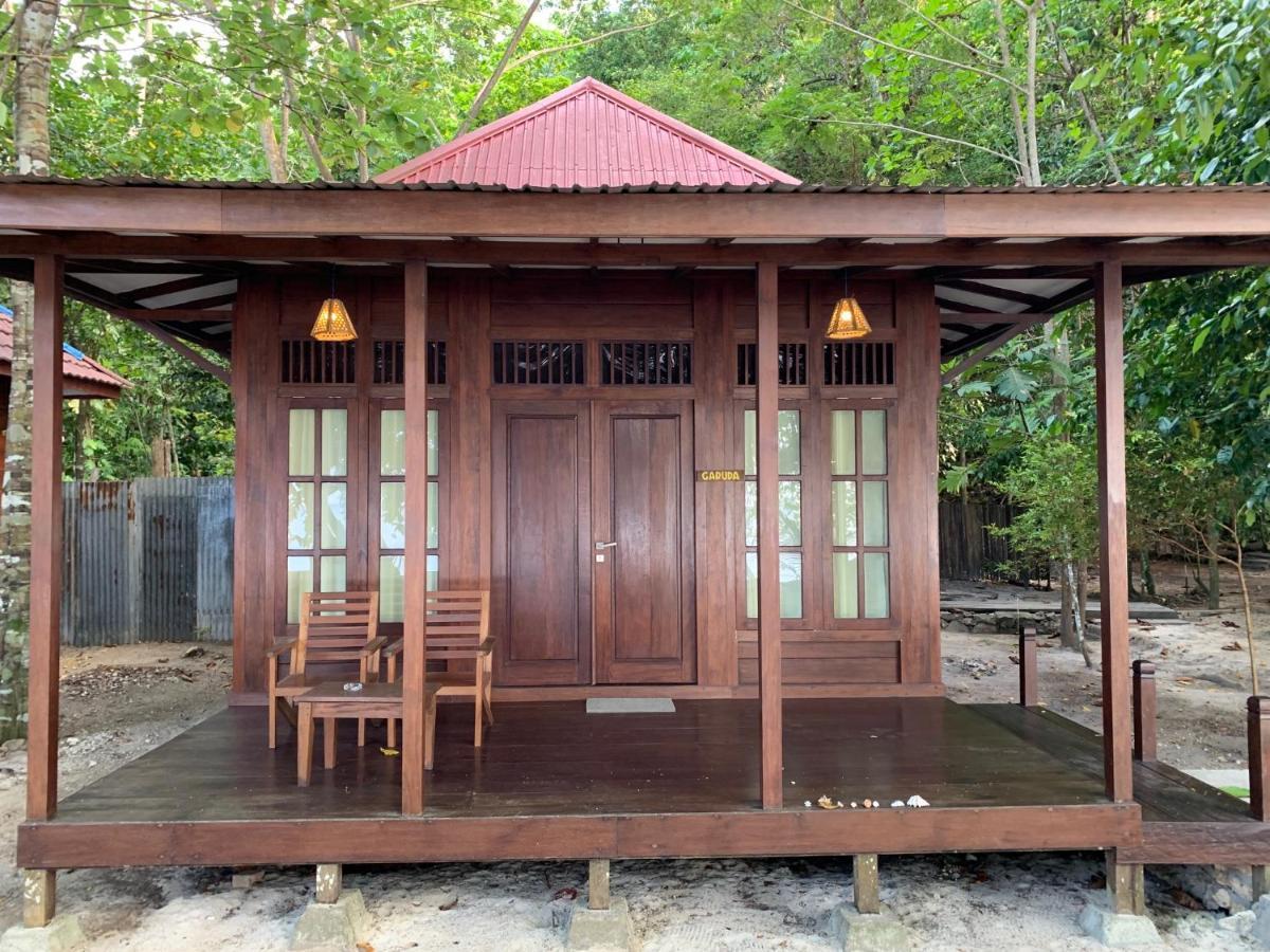 วายโว ไดฟ์ รีสอร์ต ราจา อัมพัต Hotel Rabia ภายนอก รูปภาพ