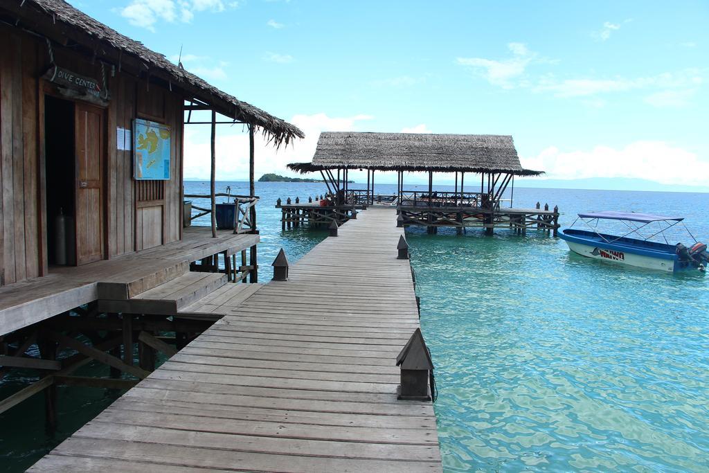 วายโว ไดฟ์ รีสอร์ต ราจา อัมพัต Hotel Rabia ภายนอก รูปภาพ