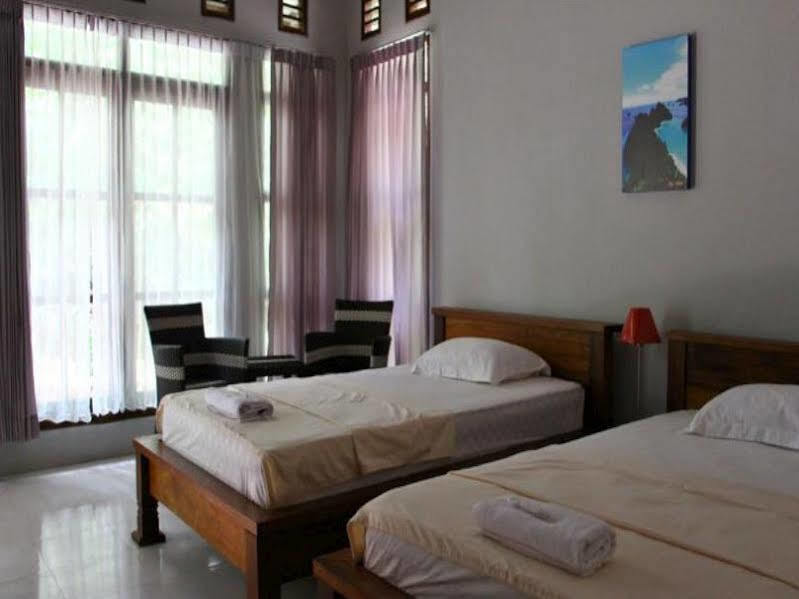 วายโว ไดฟ์ รีสอร์ต ราจา อัมพัต Hotel Rabia ภายนอก รูปภาพ